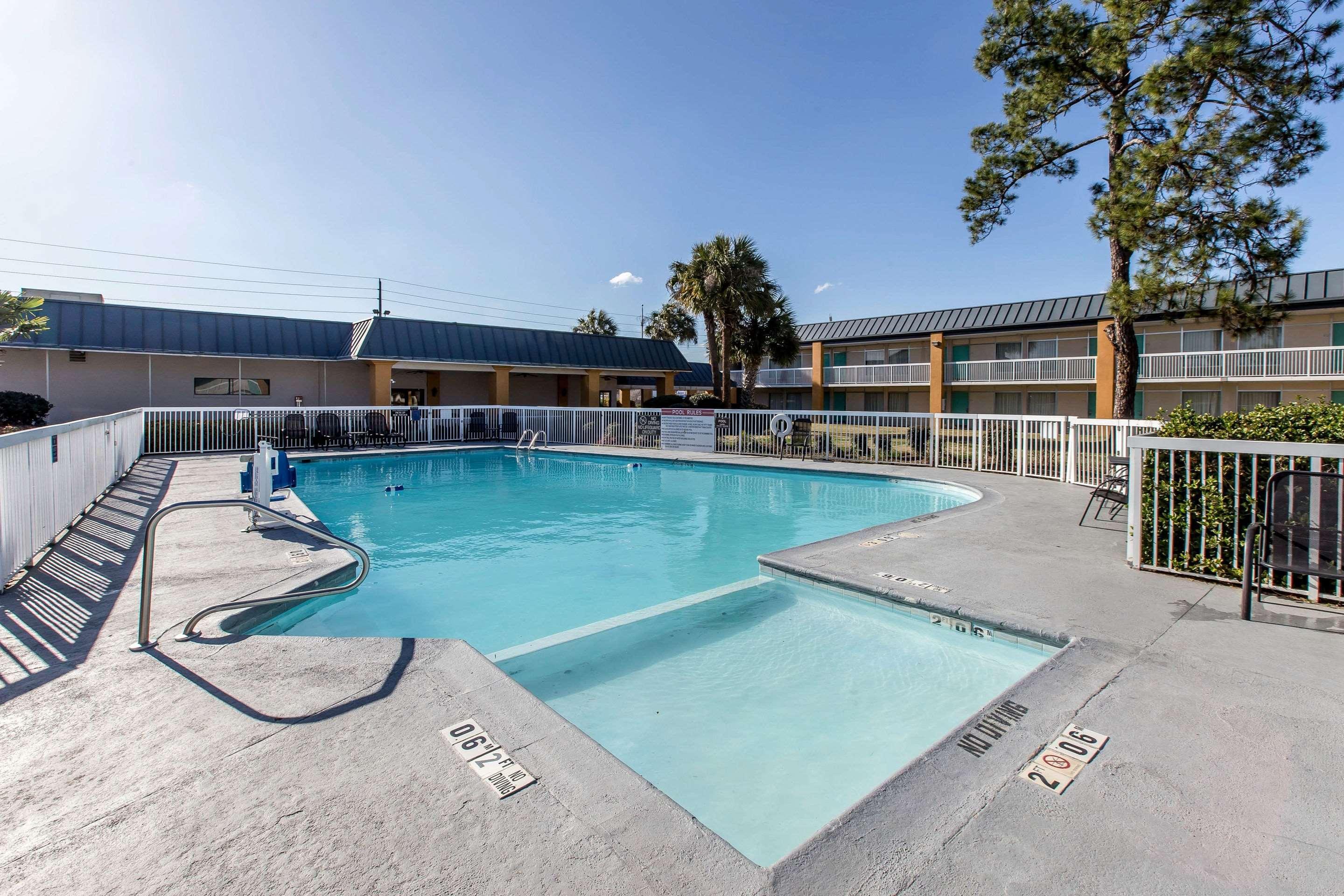 Quality Inn & Suites Conference Center Thomasville Exterior foto
